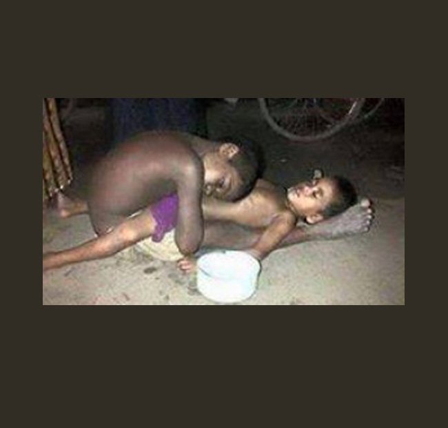 ২ডা টেহা দেননা আফা, ২দিন ধরে কিছু খাই নাই